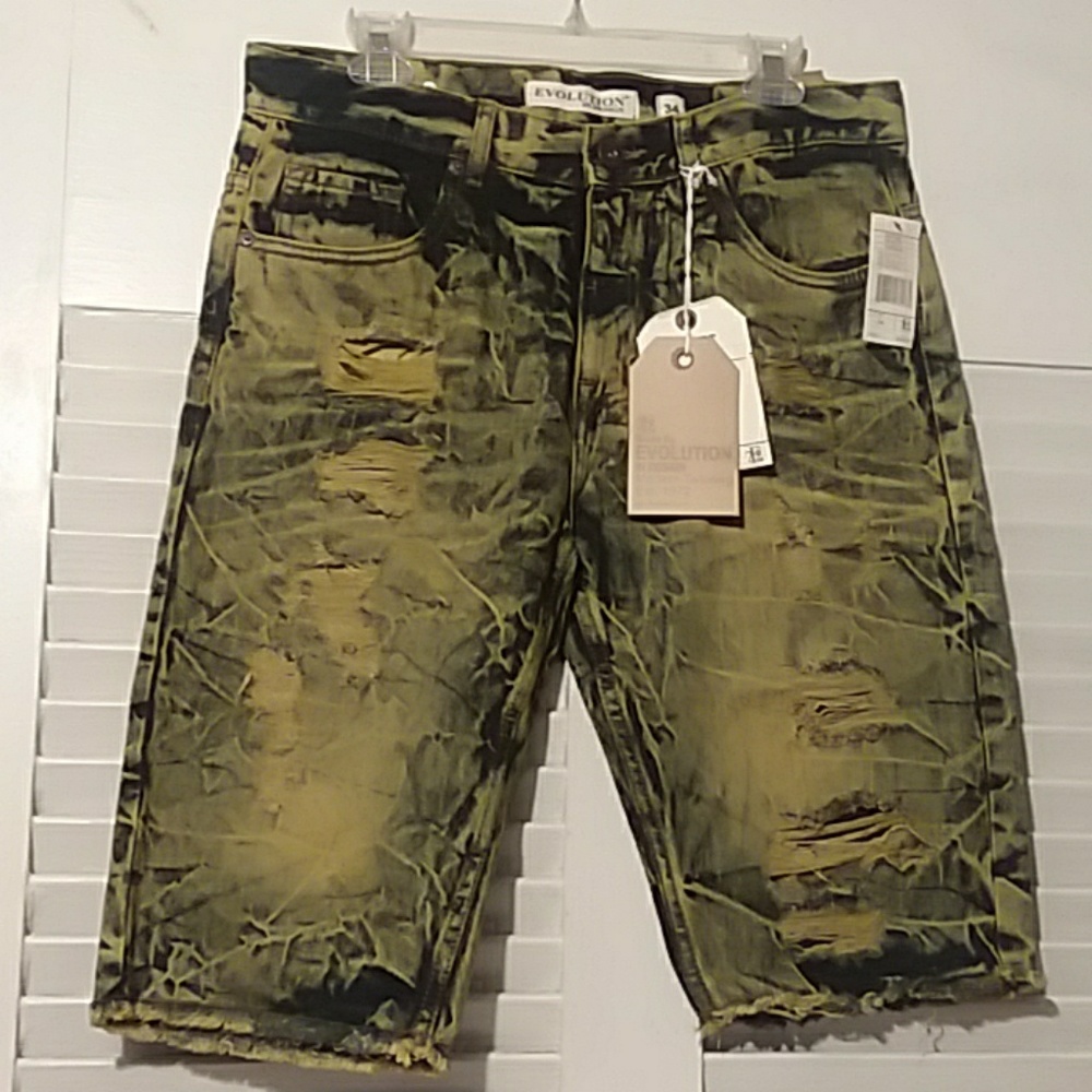 NWT☆ Evolution Shorts